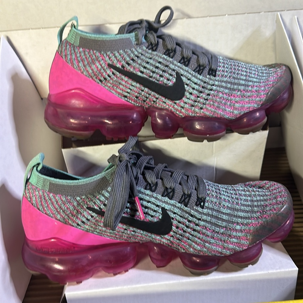 Nike Air Vapormax Flyknit punk Sneakers size 5.5